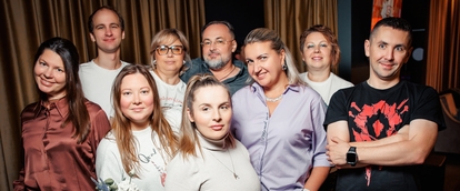 Нас Саша позвала